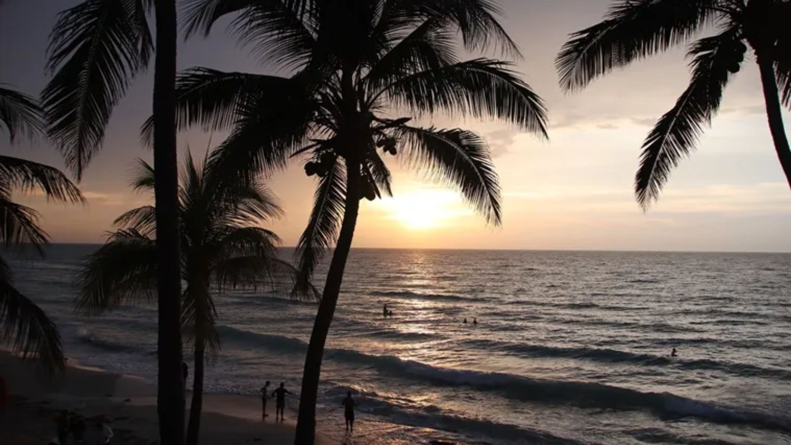 Father Drowns 10-Year-Old Son at Gorai Beach