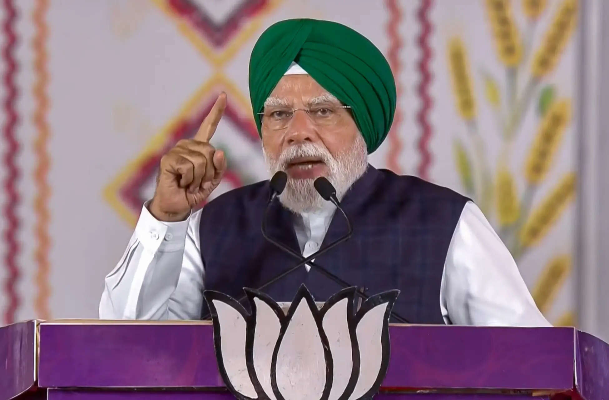 PM Modi Slams AAP at Jalandhar Rally