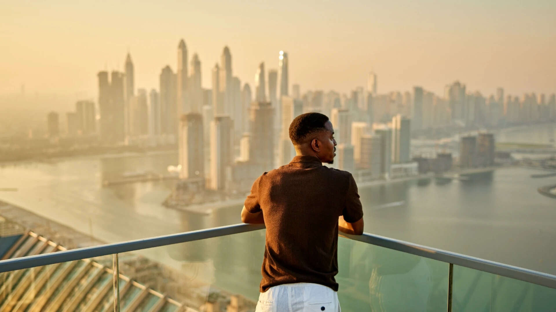 Dubai Expats Face Challenges