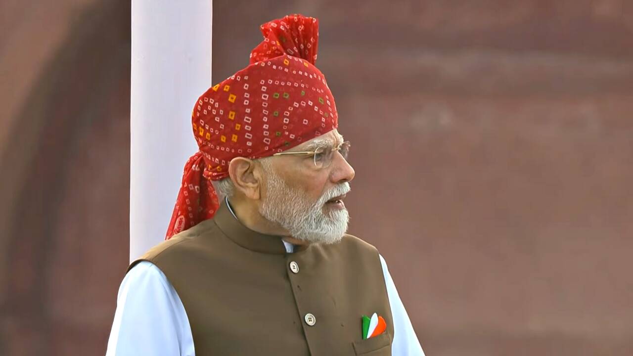 Modi: 7-8 Semiconductor Plants Coming to India