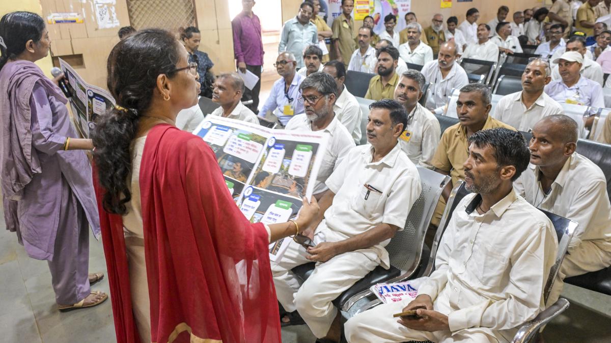 Mumbai Cabs: Marathi Language Now Mandatory