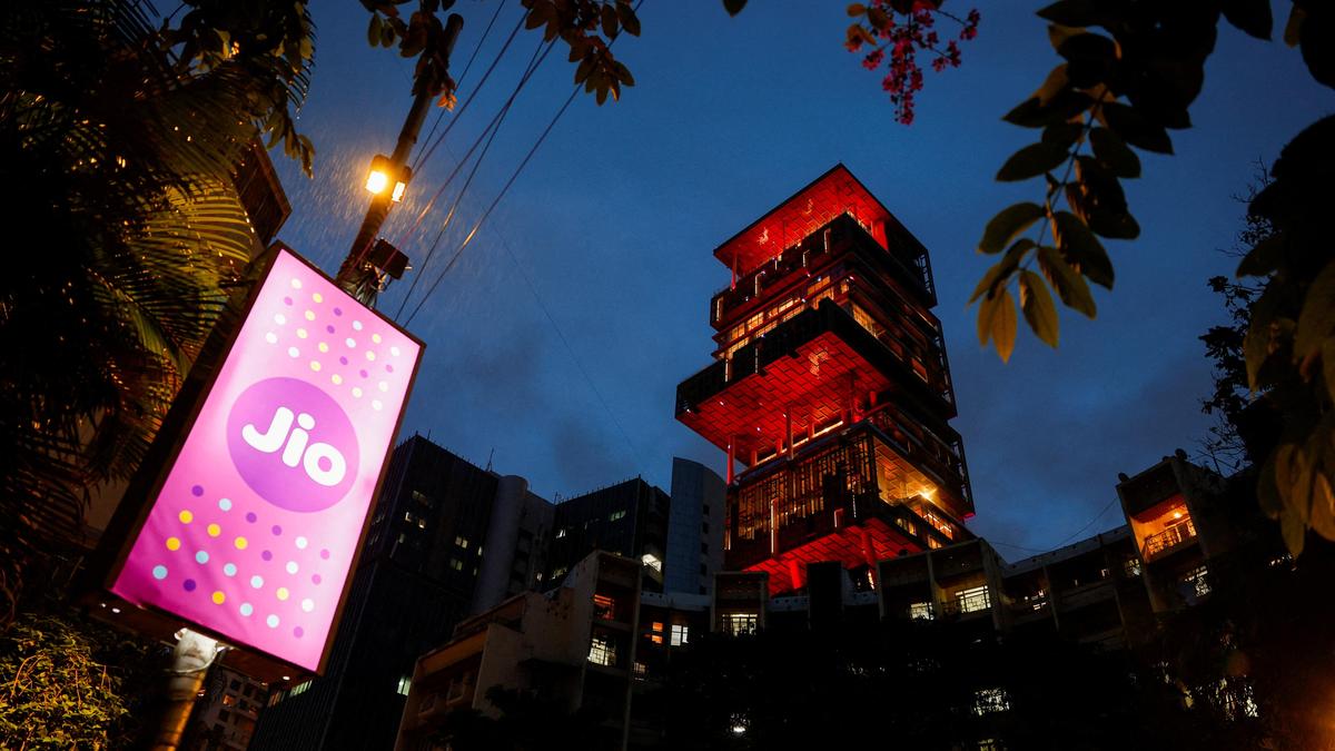 Antilia Bomb Scare: 10 Accused to Face Trial