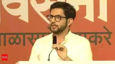Aaditya Thackeray Predicts Fadnavis's Last Session