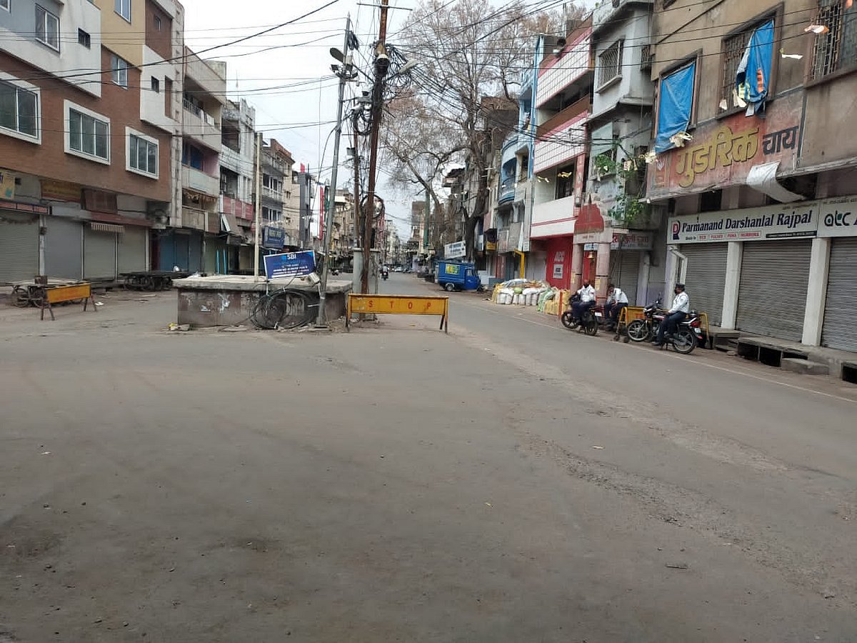 Bhopal Residents Protest Against BMC Inaction