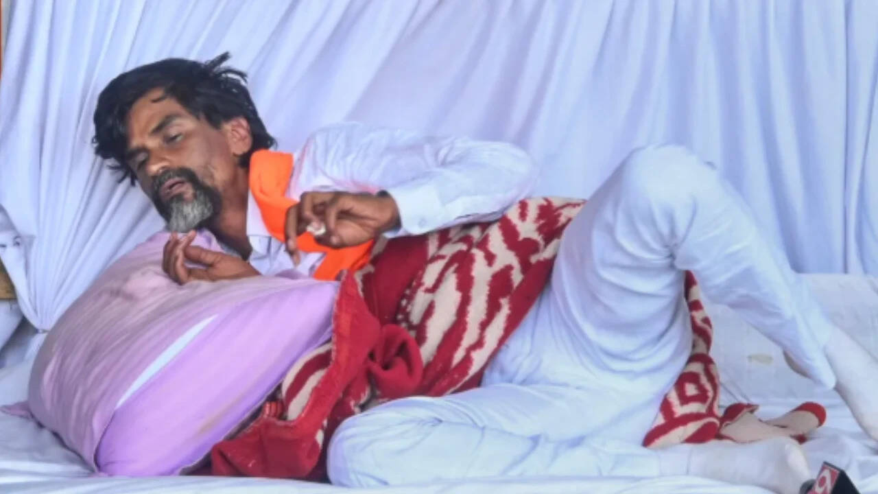 Maratha Activist Jarange's Health Worsens on 9th Day of Fast