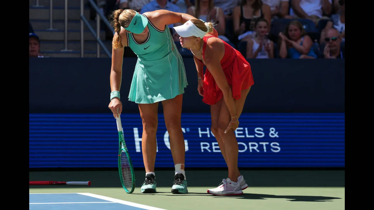 Andreeva Helps Injured Opponent at US Open