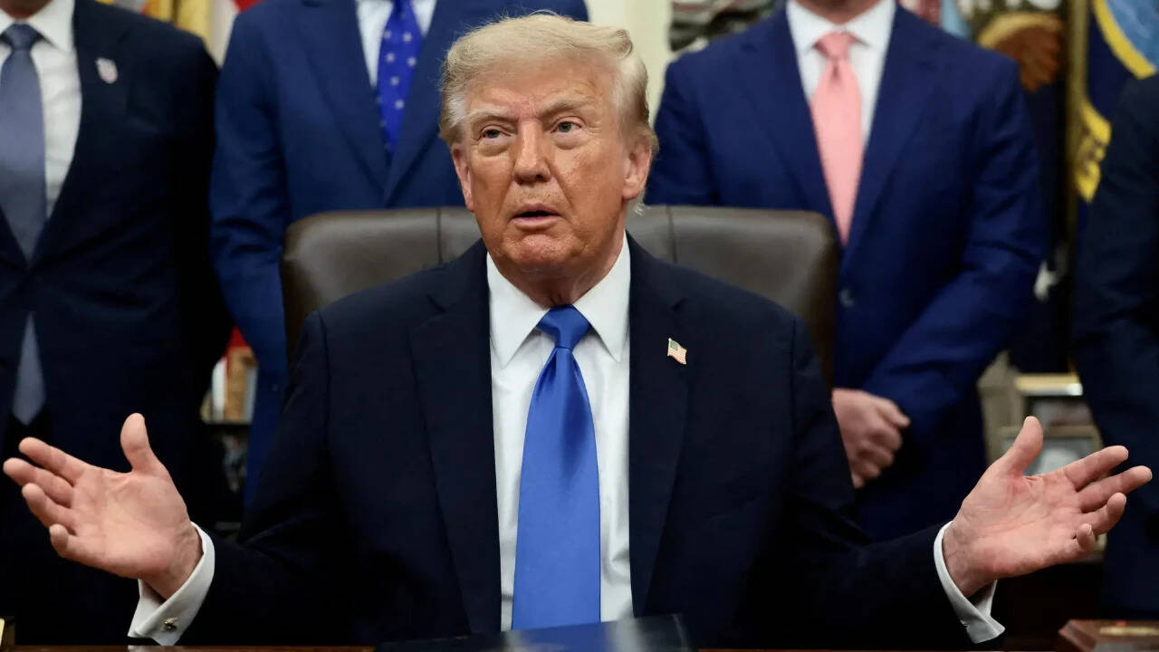 US Supreme Court Blocks Trump's Mail Ballot Push