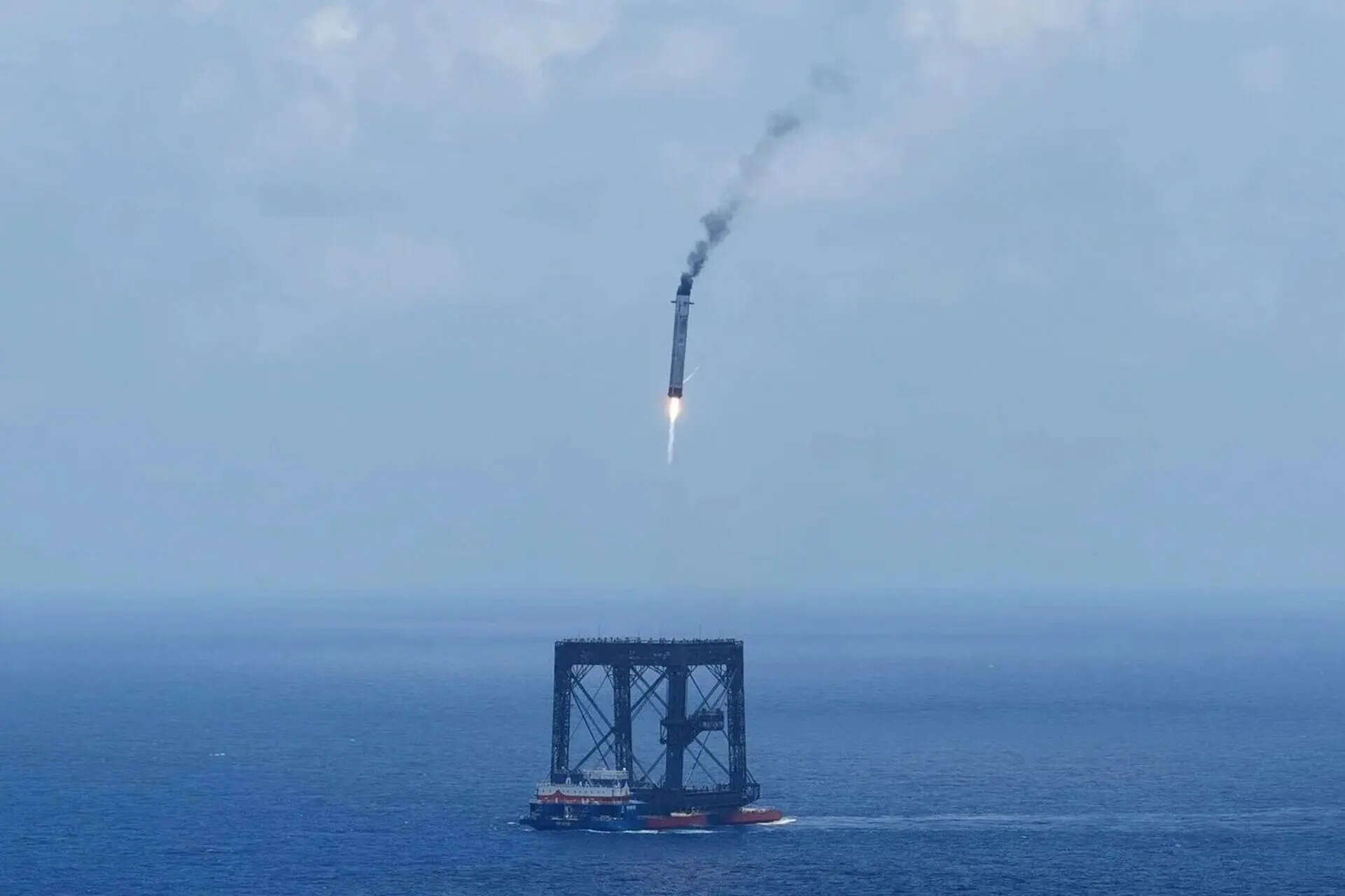 China Achieves Reusable Rocket Booster
