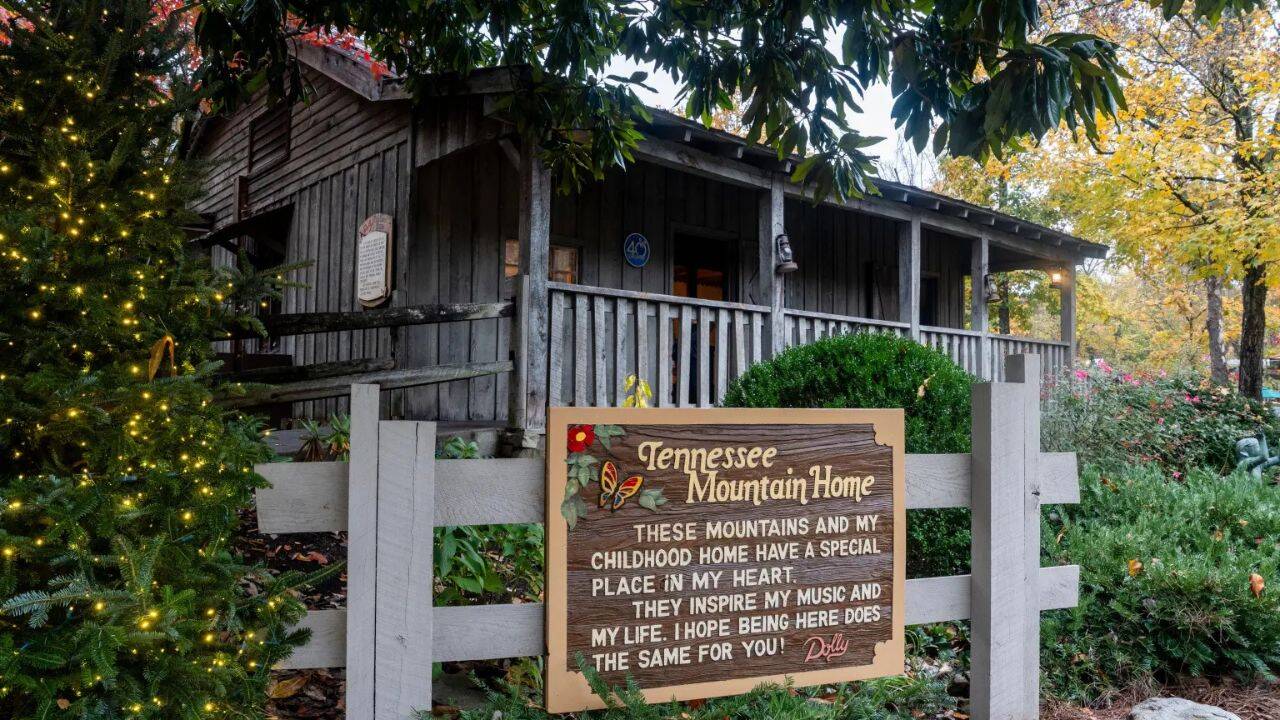 Dolly Parton's $1.8 Billion Tourism Legacy