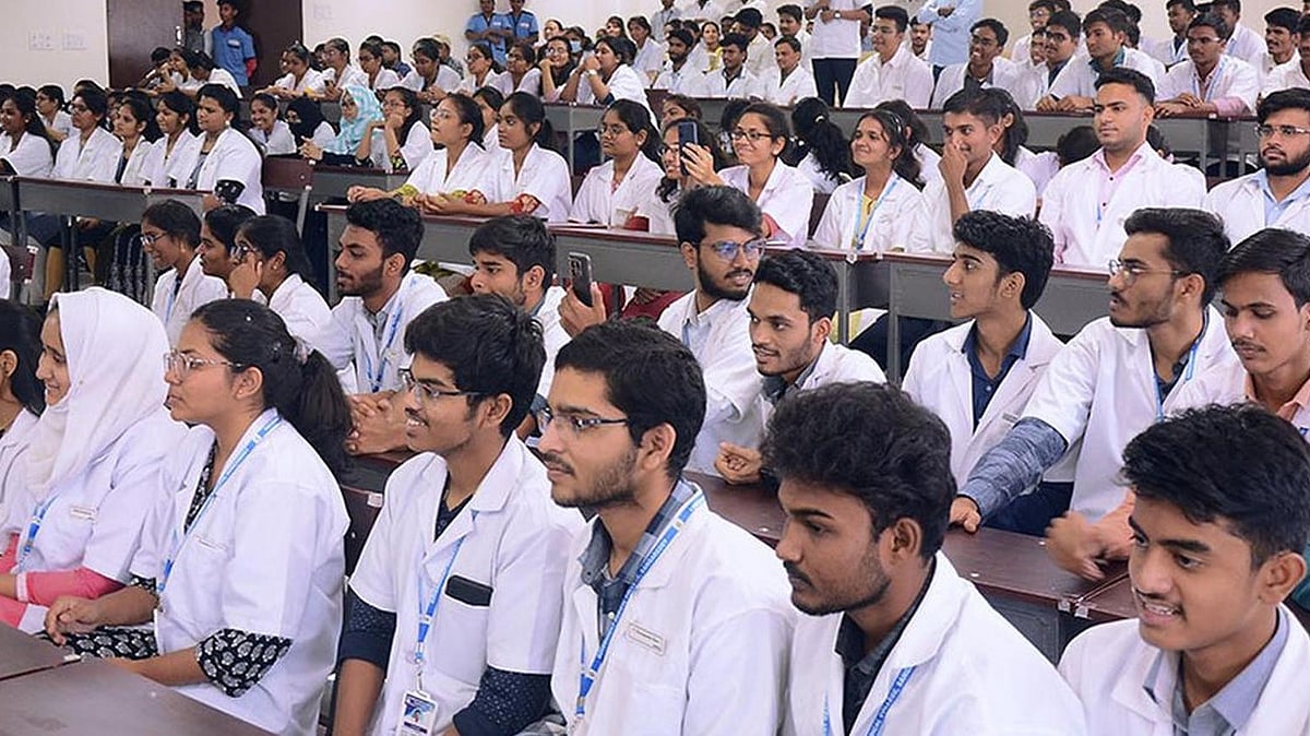 MP Private MBBS Fees Rise 10% to ₹18.08 Lakh