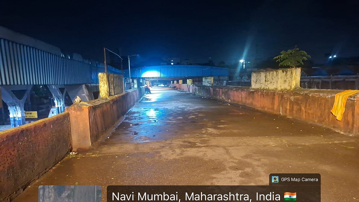 Nerul Railway Station Crackdown Nets 85