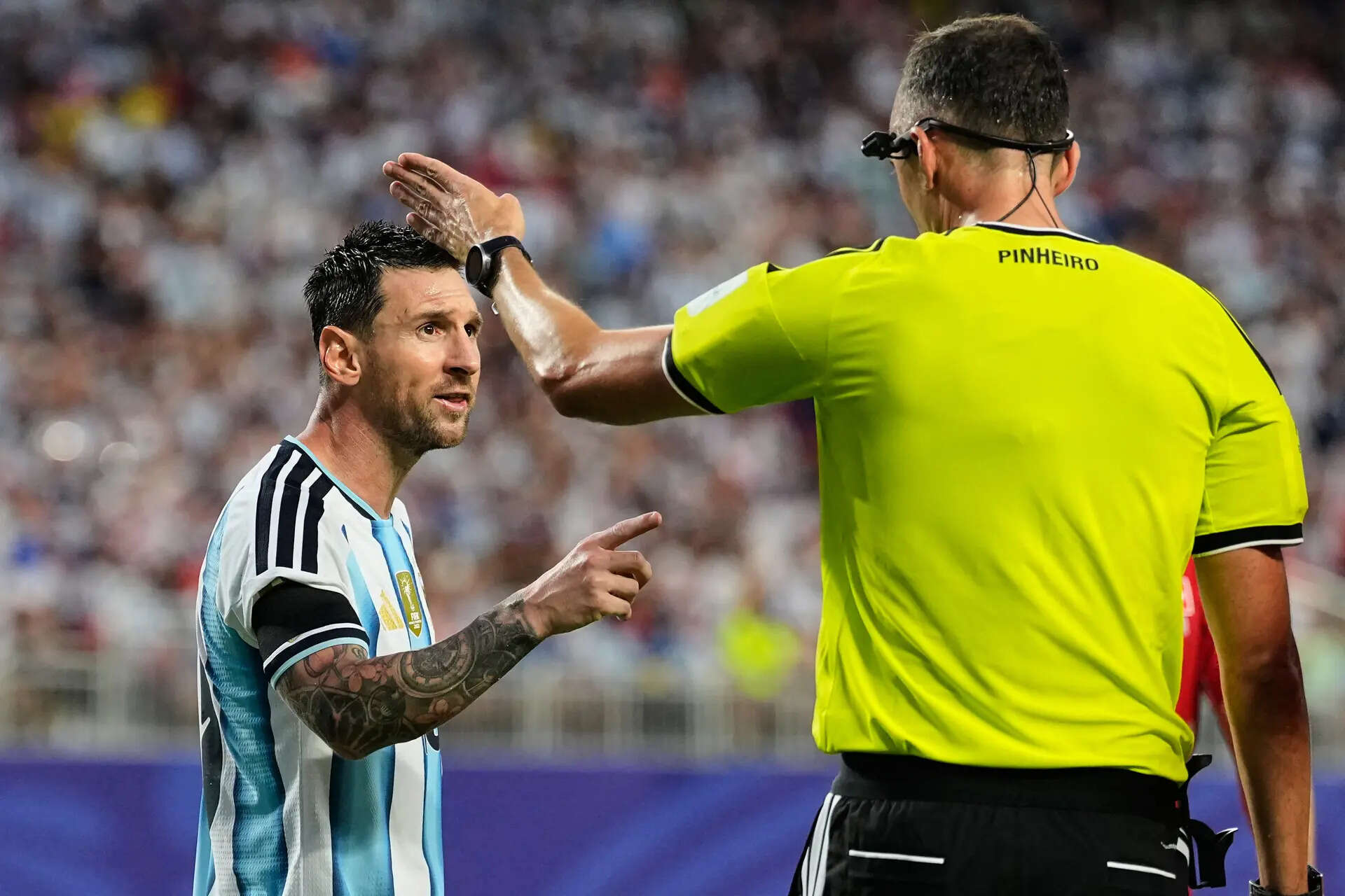 Messi Argues with Referee in Argentina Win