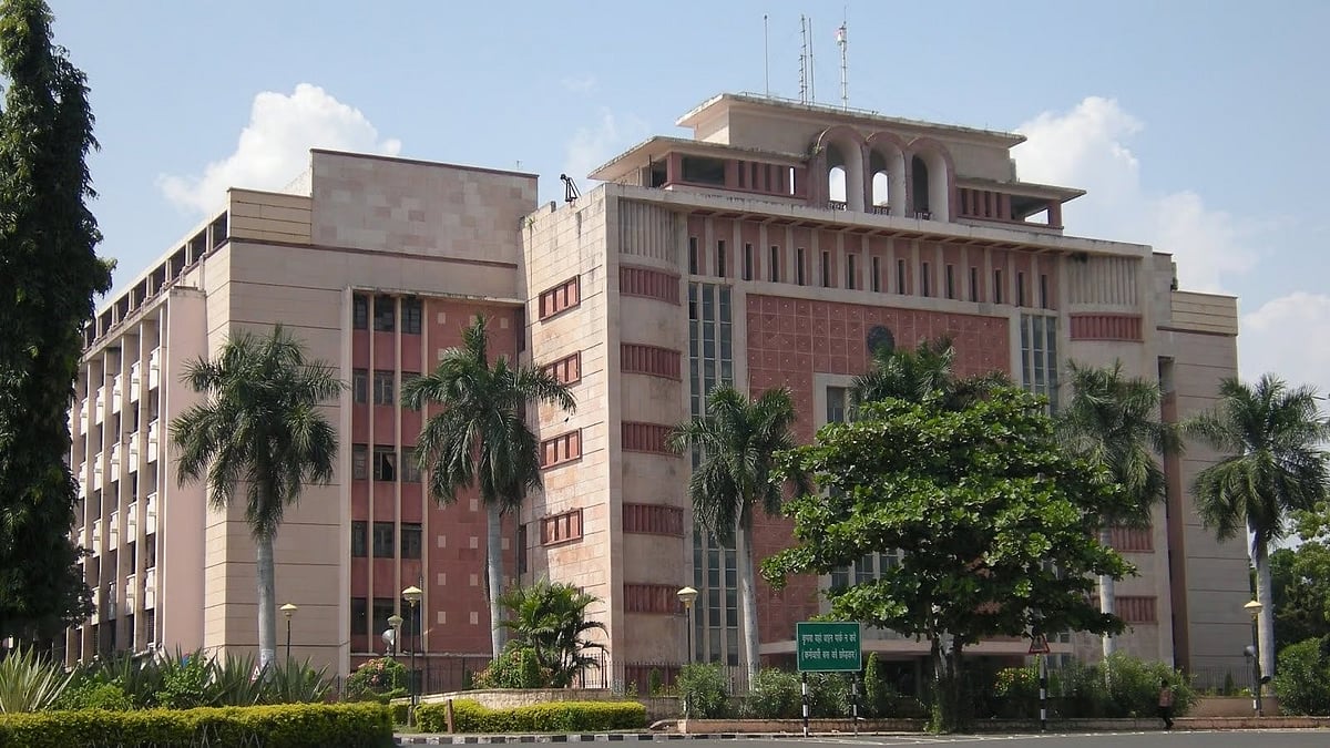 Minister-Officer Ties Under Scrutiny in Bhopal