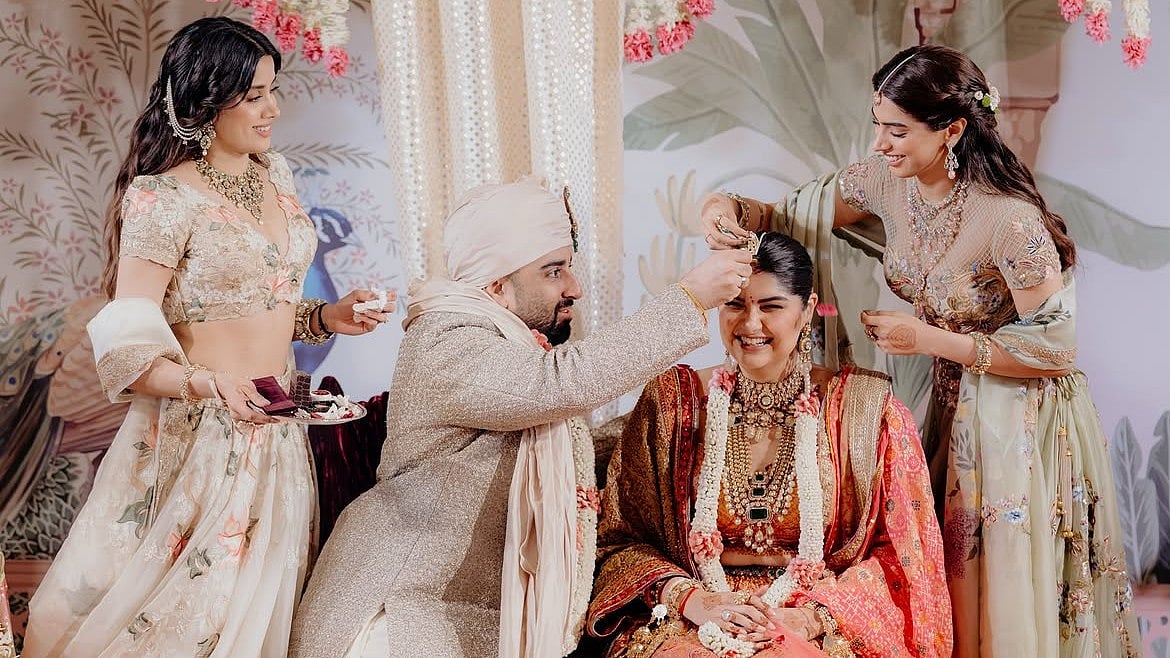 Kapoor Sisters Shine At Anshula's Wedding