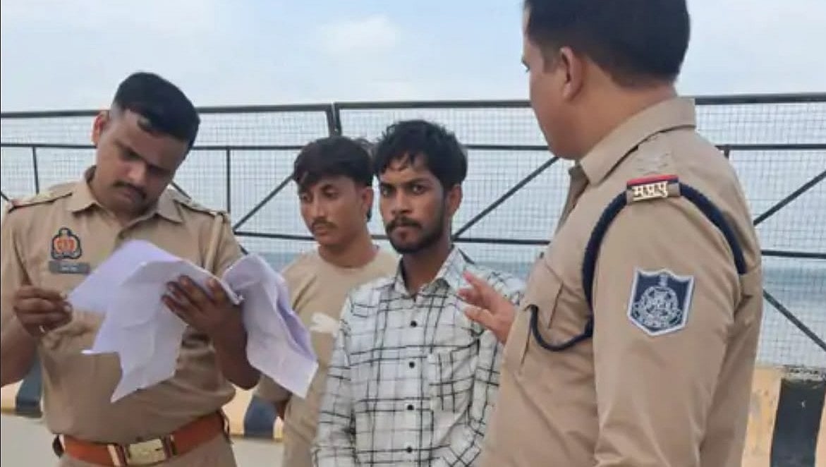 Rape Suspect Climbs Chambal Bridge Over Child Custody Dispute