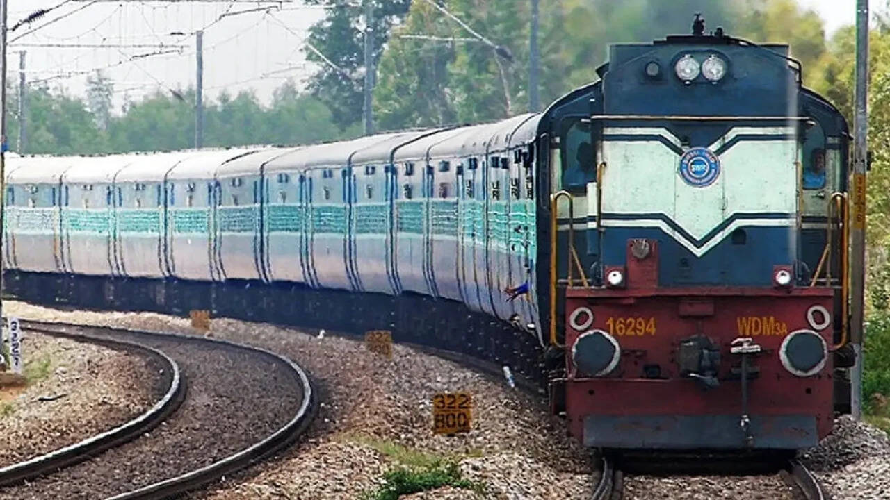 Railways Introduces National Permit for Container Trains