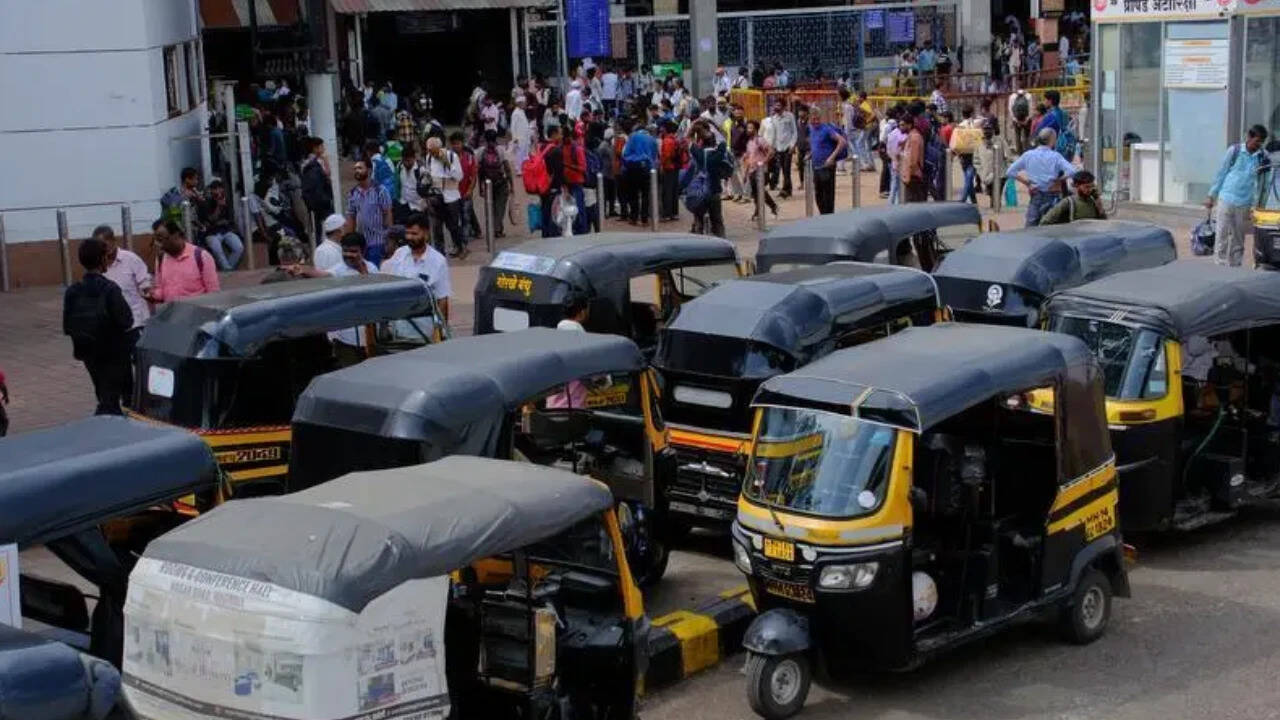 Mumbai Auto Drivers Learn Marathi Refusal Phrases