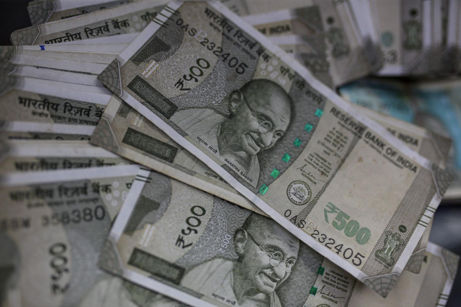 Mumbai Homemaker Loses Rs 50,000 in Rs 5 Note Scam