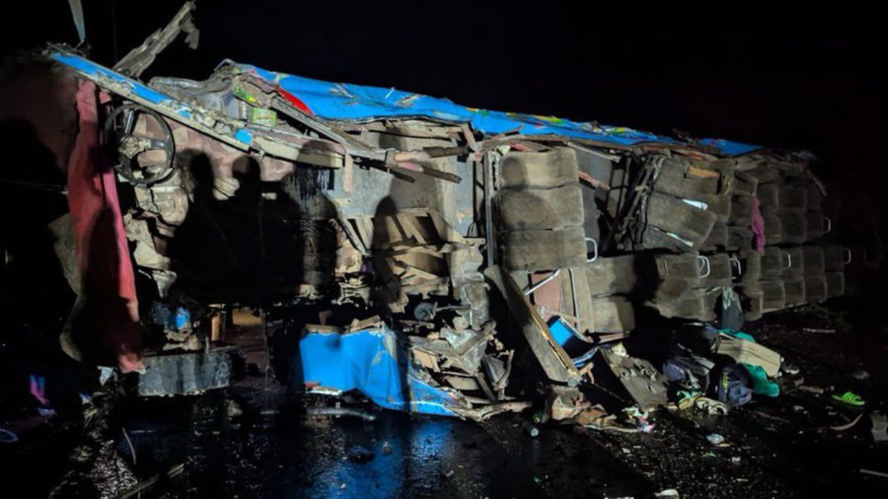 Uganda Bus Crash Kills 21