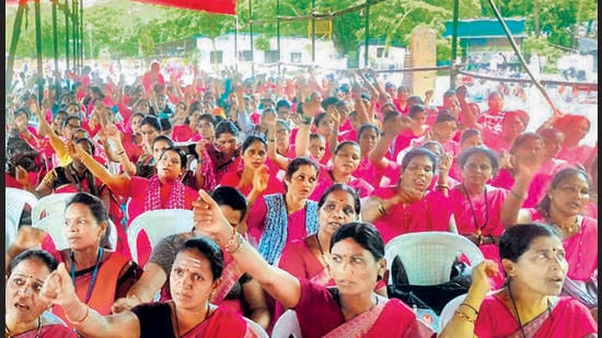 600 Asha, Anganwadi Workers Protest SIR Duty