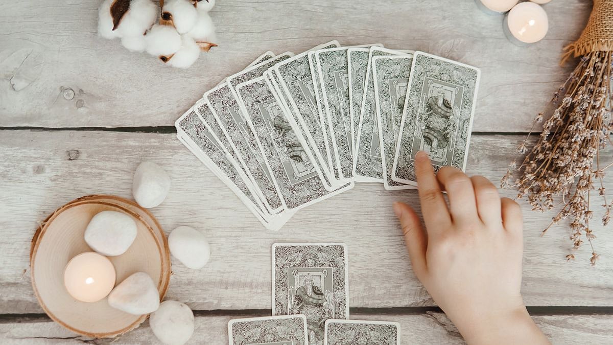 Weekly Tarot Predictions For All Zodiac Signs