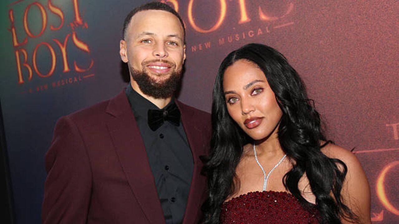 Currys Win Sports Humanitarian Award