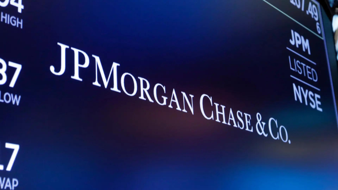 JPMorgan Chase Nears $1 Trillion Valuation