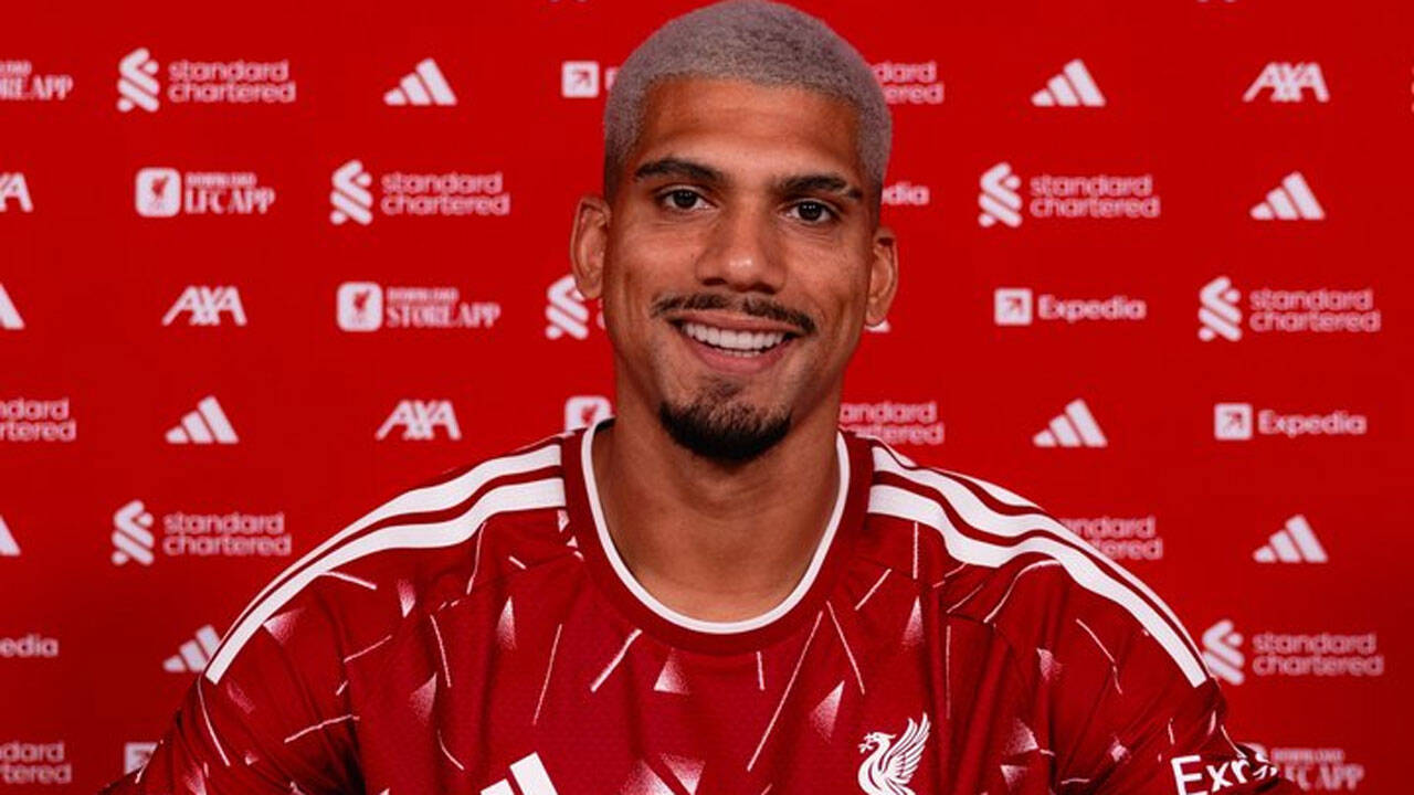 Barcelona Captain Ronald Araujo Joins Liverpool on Loan