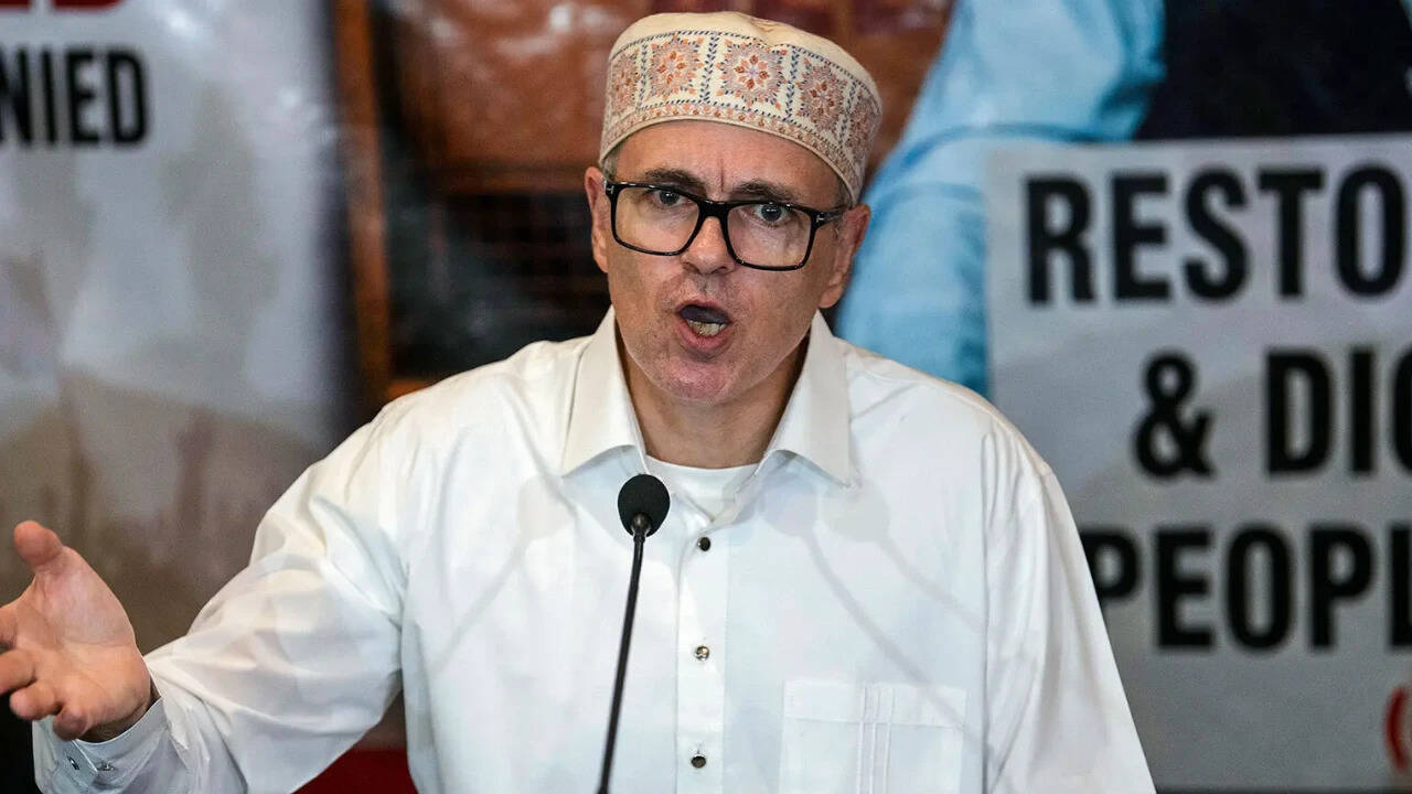 Omar Abdullah Quotes Poetry on Article 370