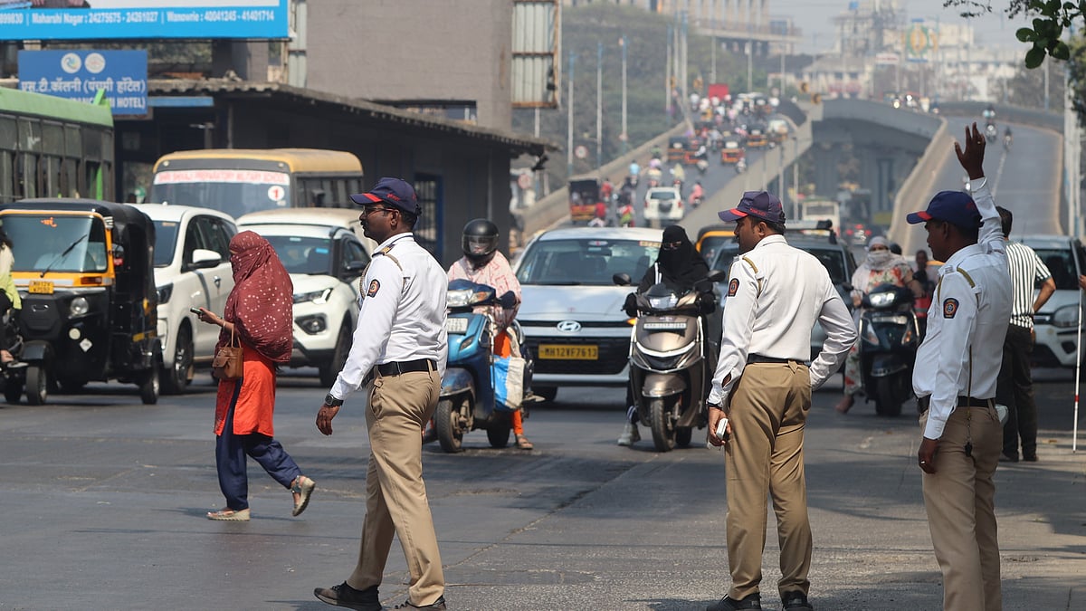Pune RTO Issues Notices to 53 Drivers Before Marathi Deadline Extension