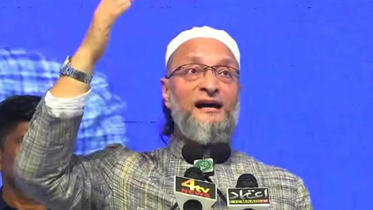Owaisi Slams RSS, BJP Over Manusmriti