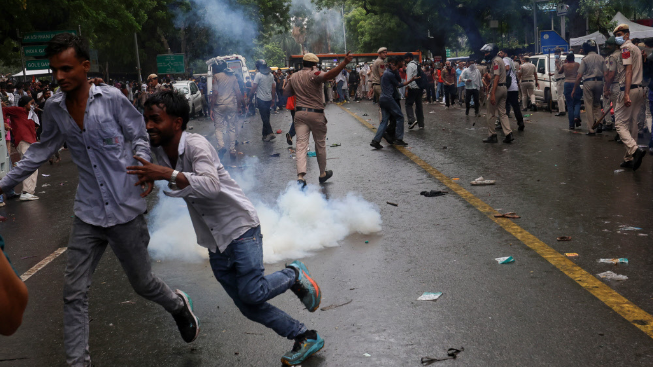 SC Orders Release of Student Protesters Under 18