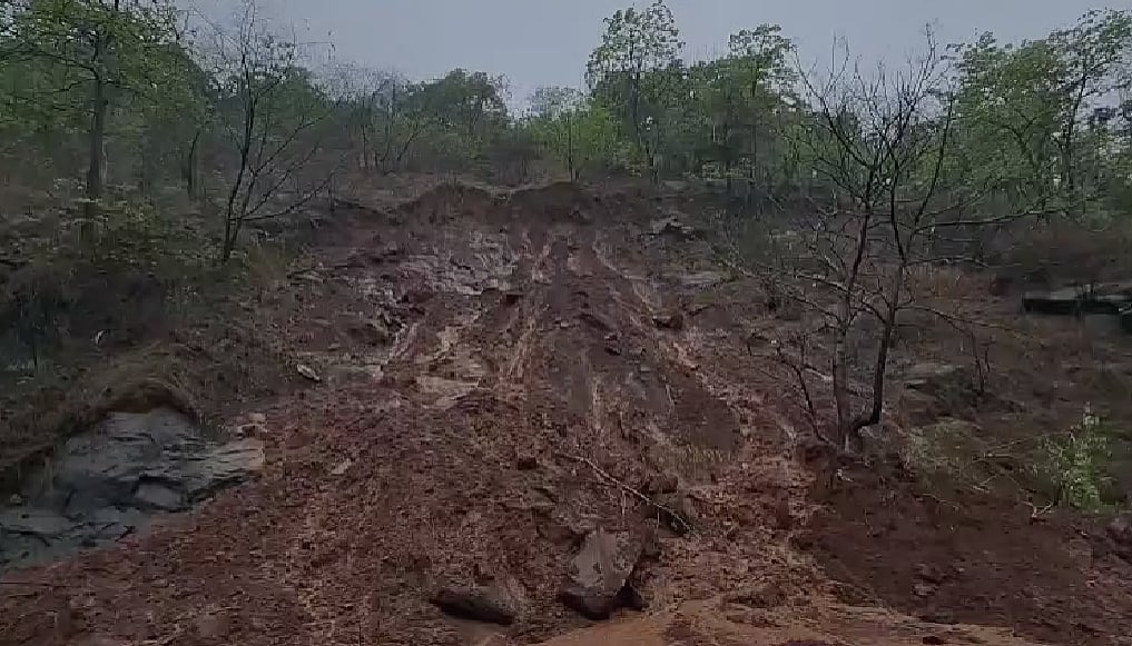 Landslides Hit Kasara Ghat, Roads Submerged