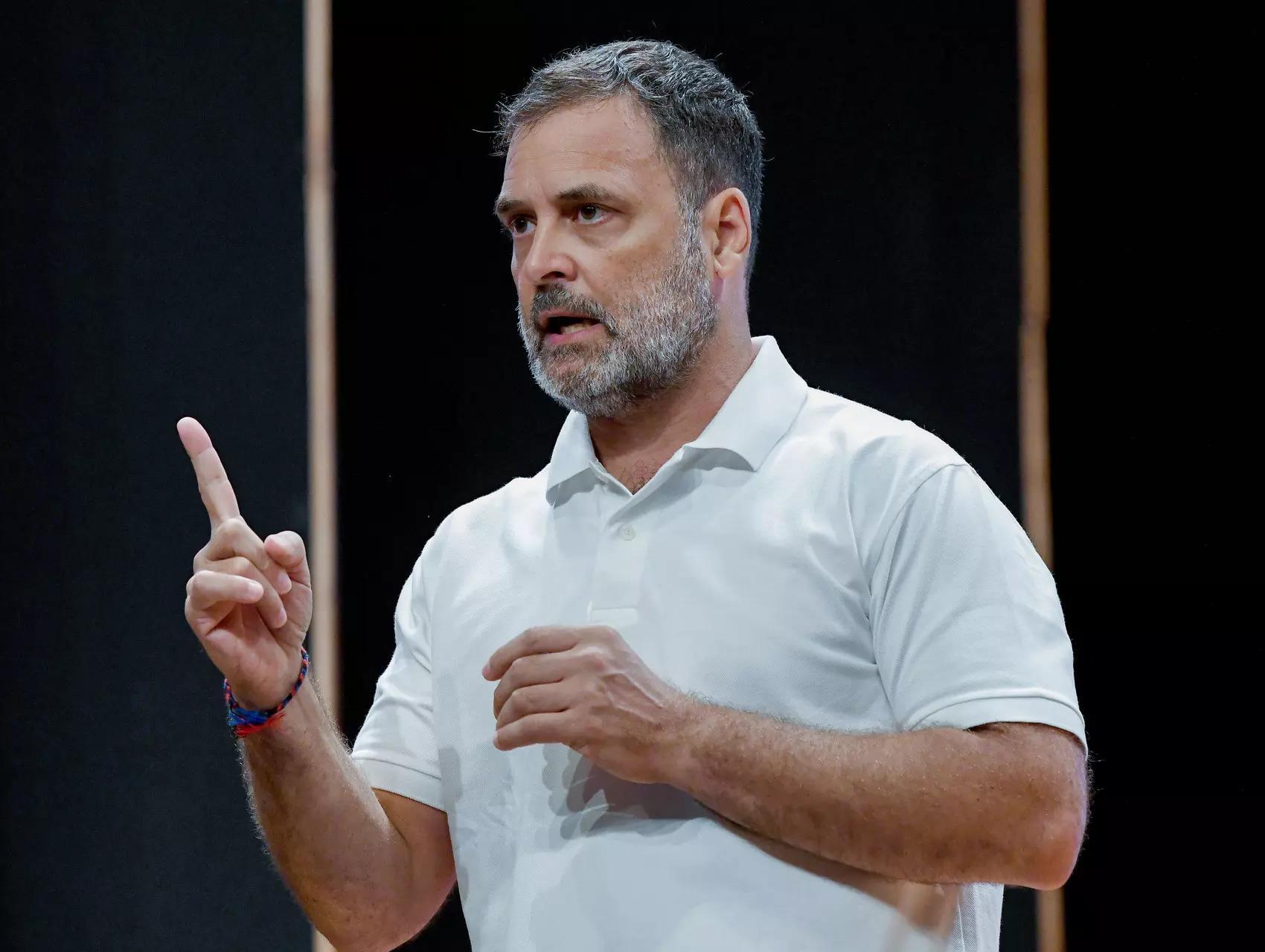 Rahul Warns Cops After Protest Lathicharge