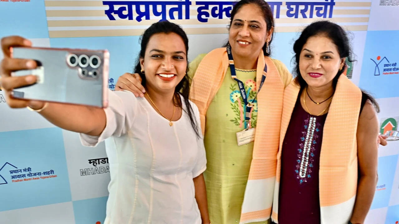 Mhada Awards 2640 Homes in Lottery Event