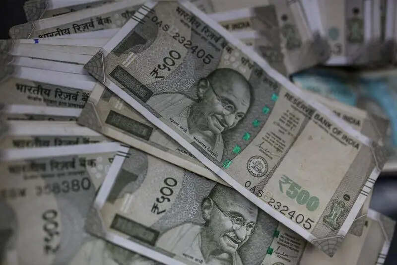 CAG Finds Deficiencies In Laadki Bahin Scheme