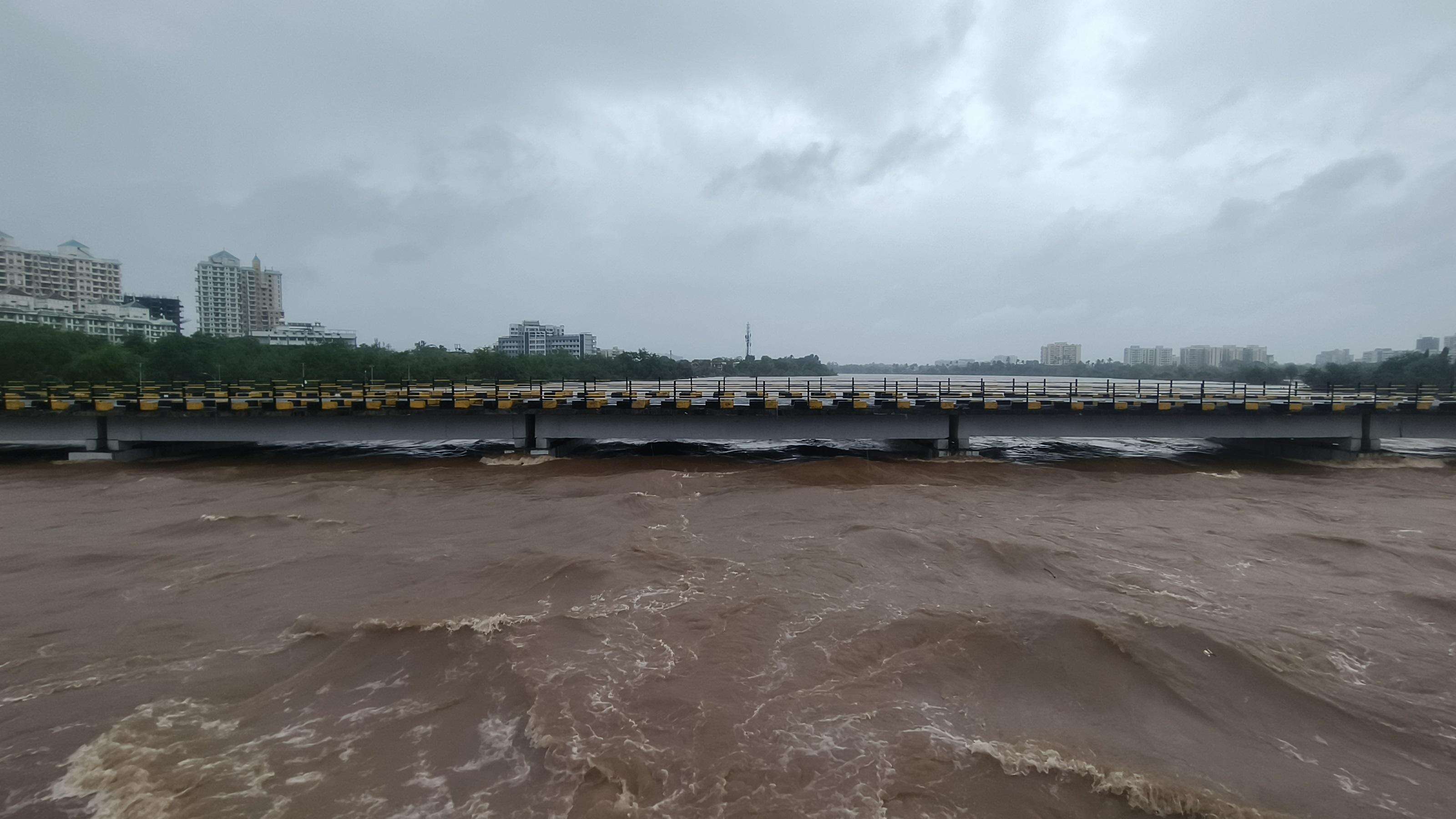 Ulhas River Overflows, 250 Evacuated