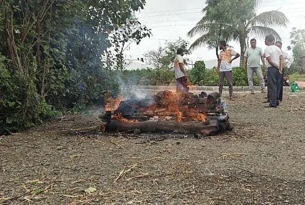 Maharashtra Villages Lose Funds Without Cremation Grounds