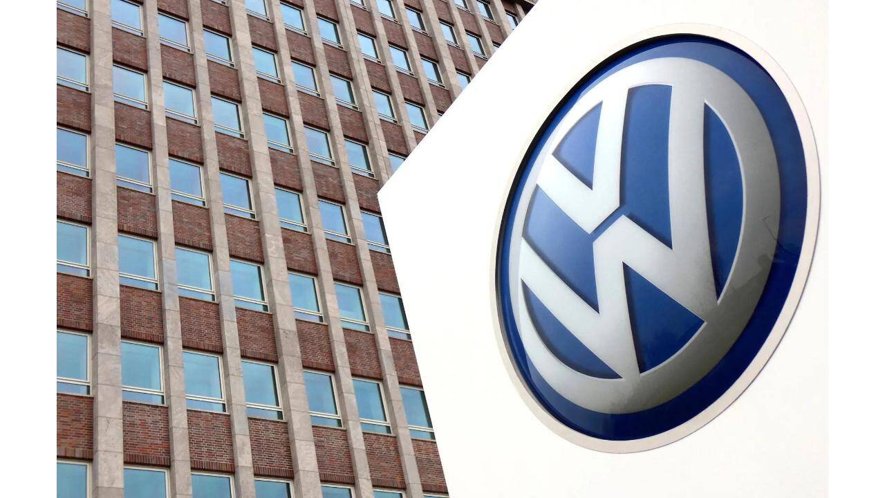 Volkswagen CEO Faces Employee Grilling Over Layoffs