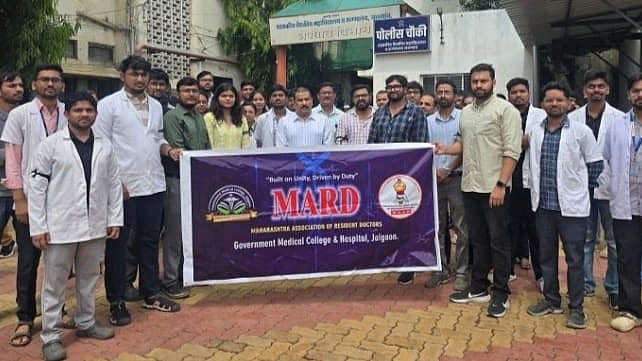 MARD Doctors Protest Attack On Kalyan-Dombivli Doctor