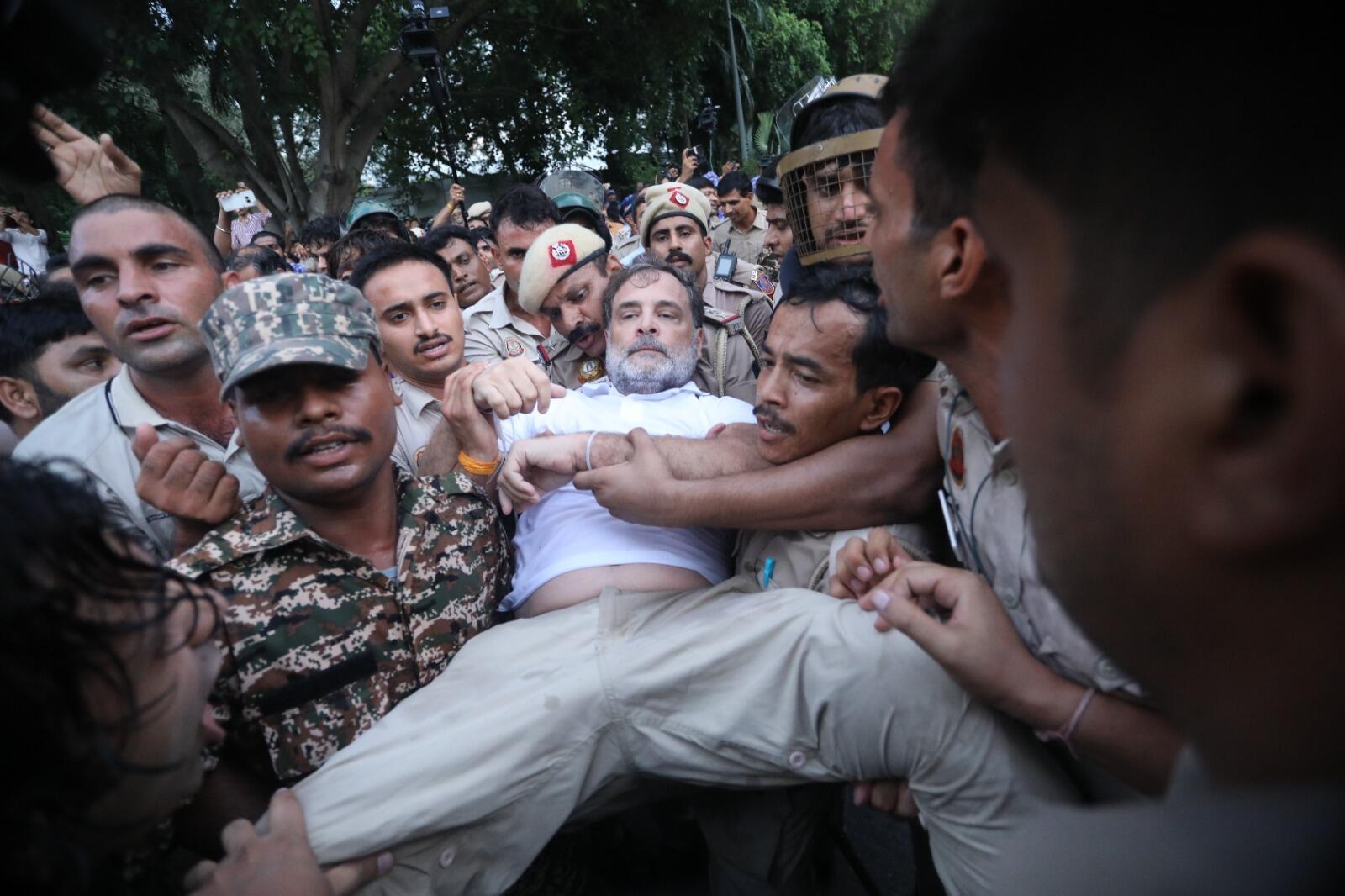Congress Protest Turns Violent in Delhi
