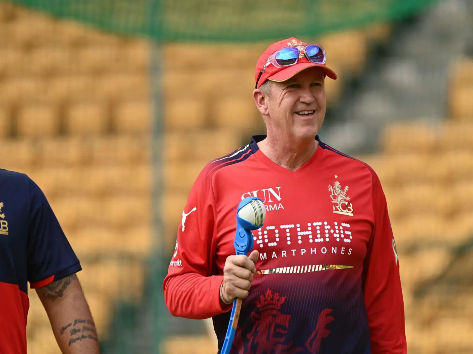 Karthik Doubts Andy Flower as England Test Coach