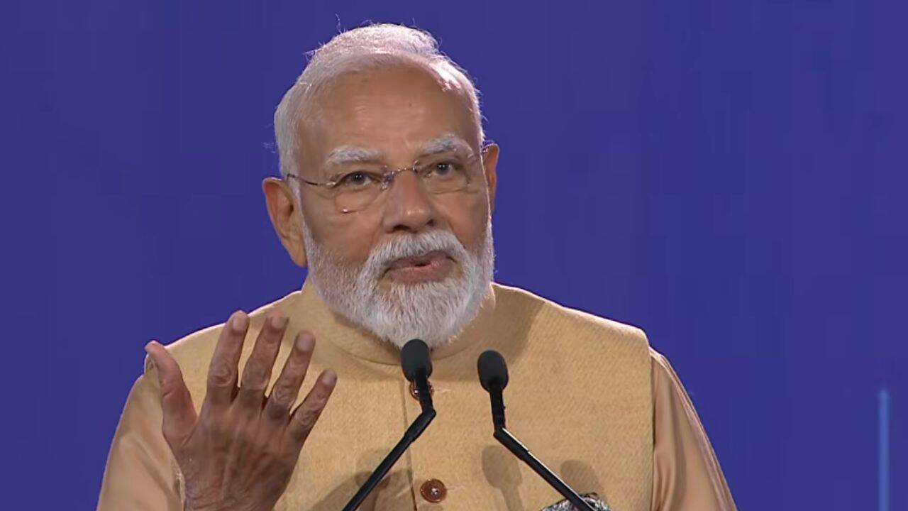 PM Modi Addresses Crowd in Melbourne