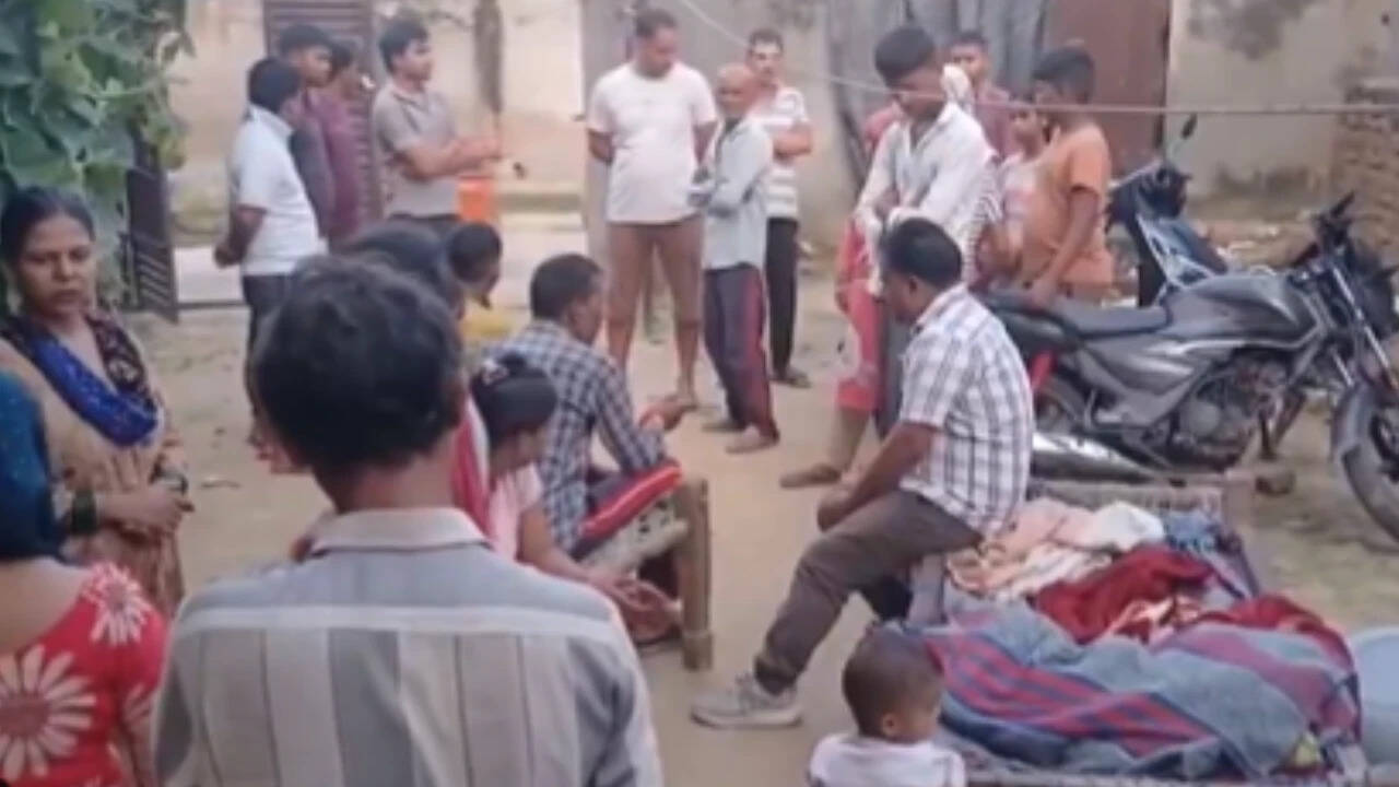 Man Attacks Ex-Fiancée, Sister with Acid in Hapur