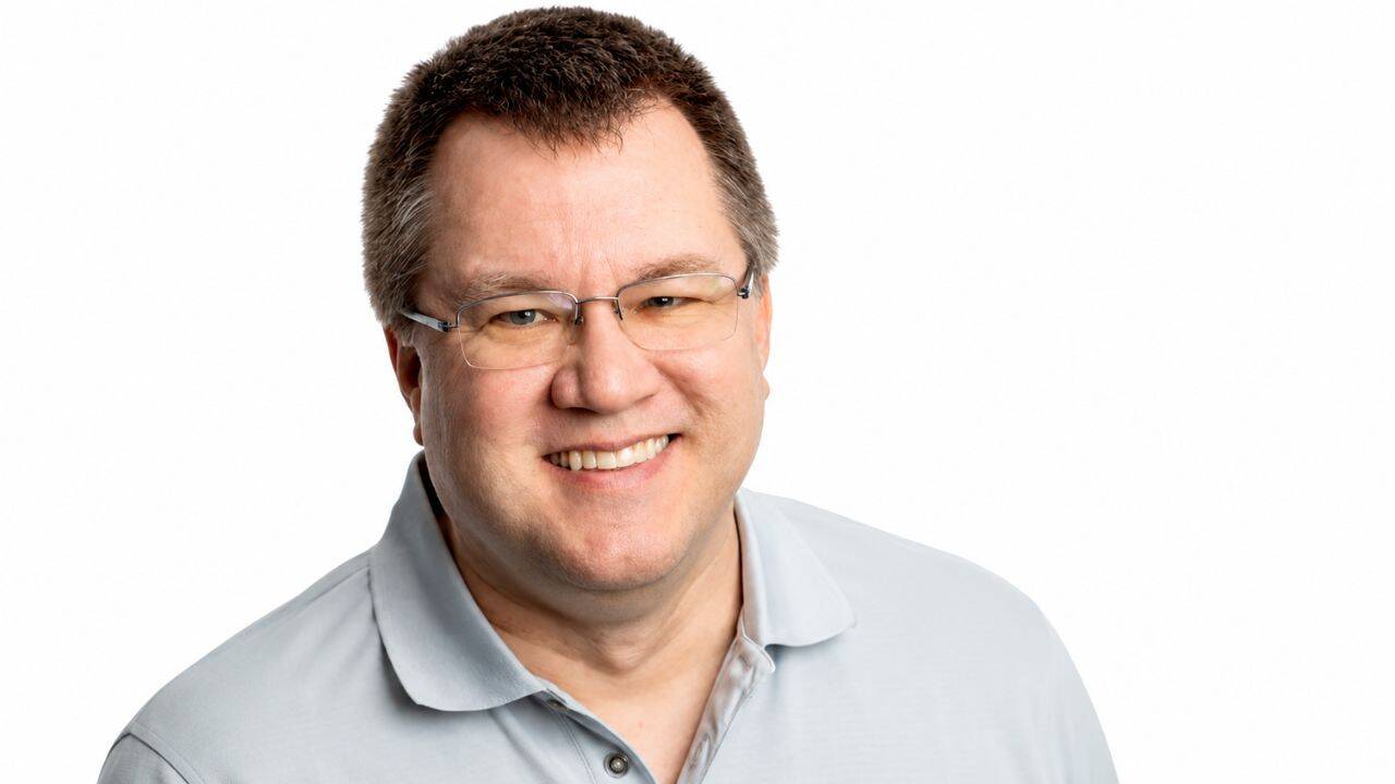Microsoft Lays Off Xbox VP