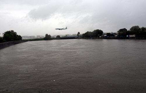 Mumbai Flights Diverted Due to Heavy Rain