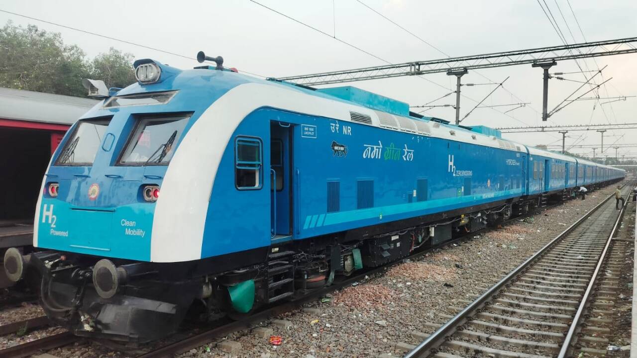 India Eyes 35 Hydrogen Trains