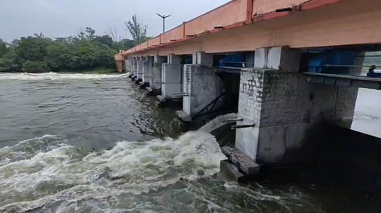 Bhadbhada Dam Opens 2 Gates Amid Heavy Rain in Bhopal