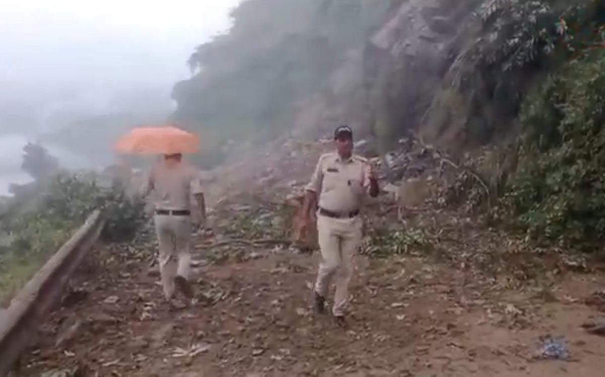 Kharghar Hill Blasting Halted Amid Landslide Fears