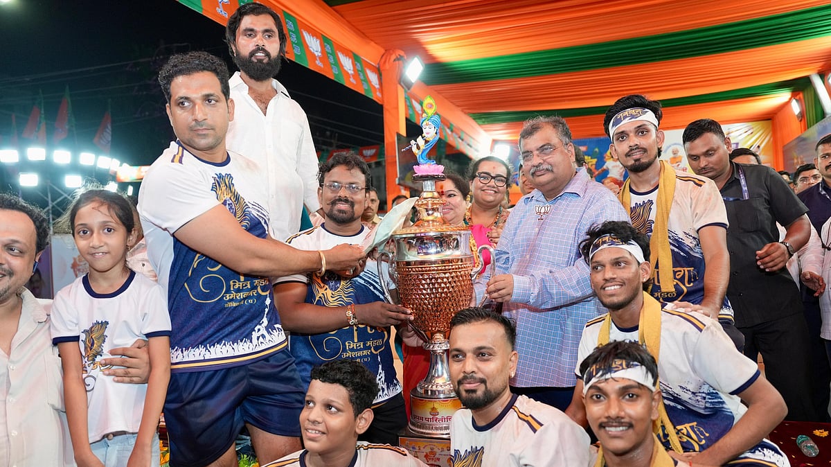 NavYug Govinda Pathak Wins Dombivli Dahi Handi Title